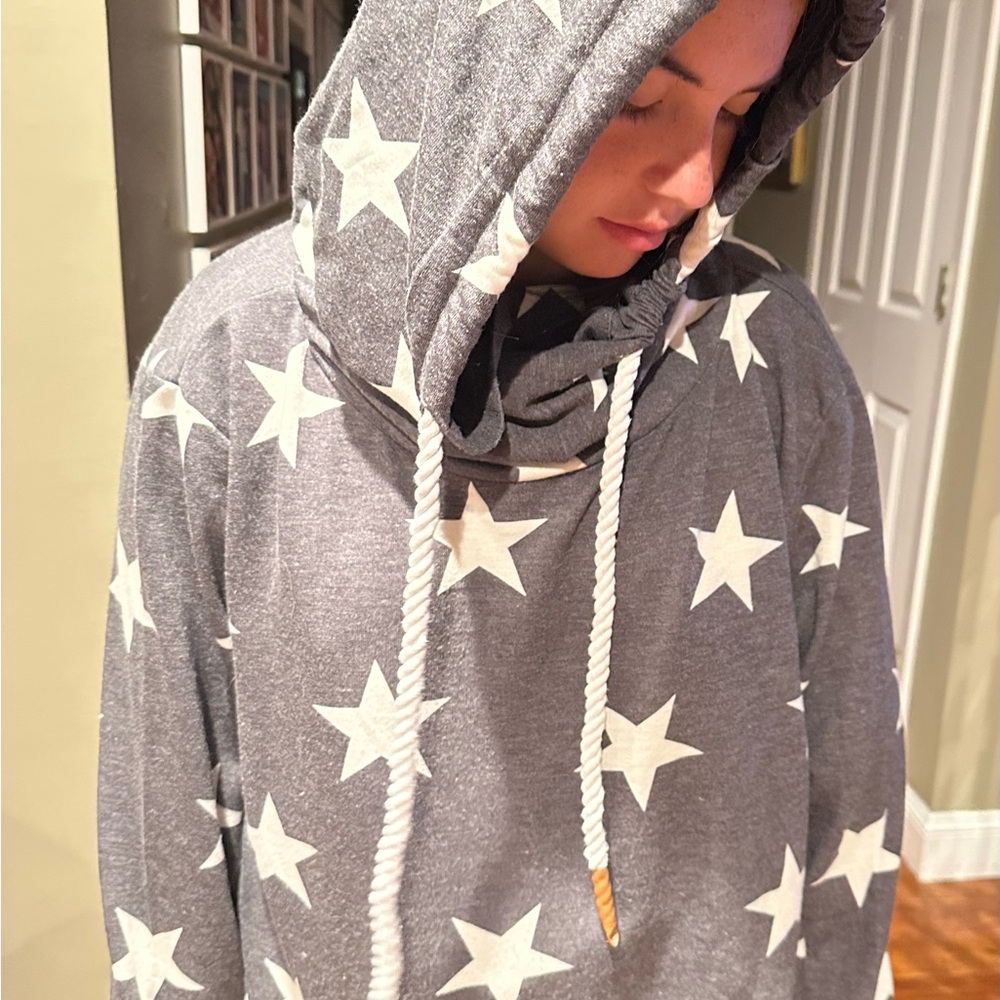 Fantastic Fawn Charcoal Gray Star Hoodie